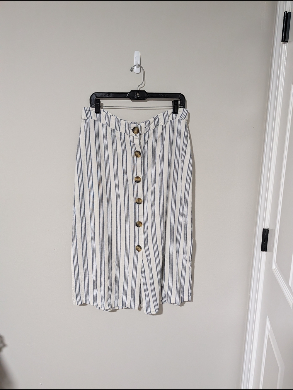 Charlotte Russe White Midi Skirt with Navy Stripes